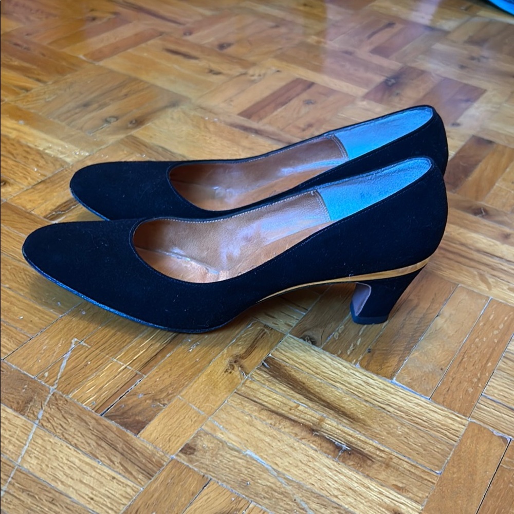 Vintage Thomas Wallace suede pumps